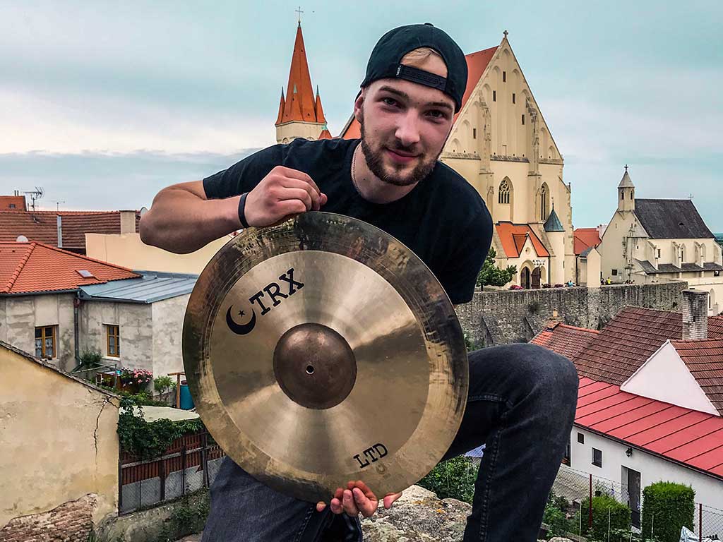 “It’s exactly the sound I’ve been looking for all my life,” says David Nevěčný, drummer of the band Poetika, about TRX”